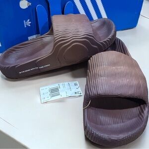 Adidas Originals Adilette 22 slide sandals Size 8 Men’s